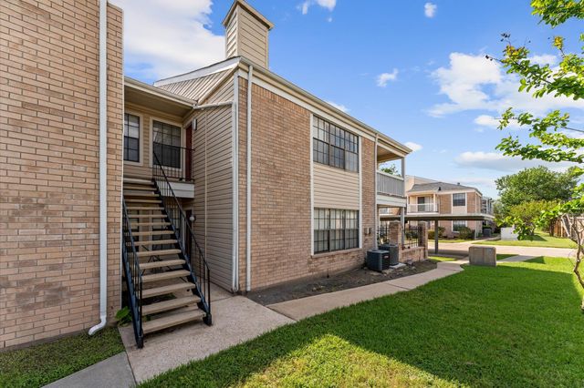 2750 Holly Hall Street 815, Houston, TX 77054