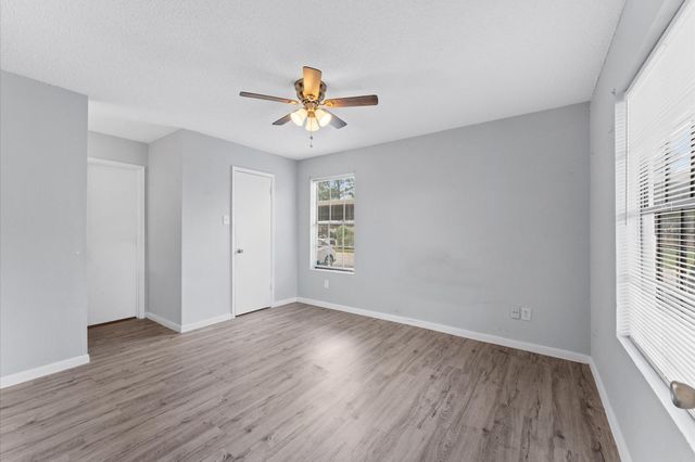 2750 Holly Hall Street 815, Houston, TX 77054