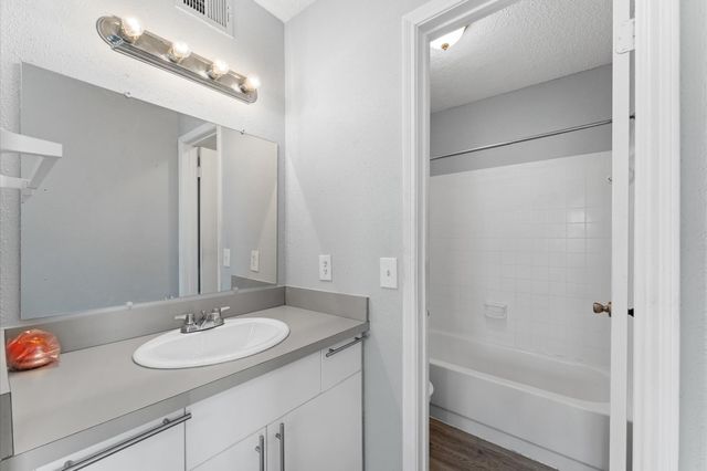 2750 Holly Hall Street 815, Houston, TX 77054