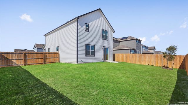 4202 Admirals Bend, Converse, TX 78109