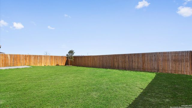4202 Admirals Bend, Converse, TX 78109