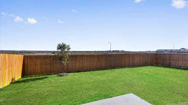4202 Admirals Bend, Converse, TX 78109