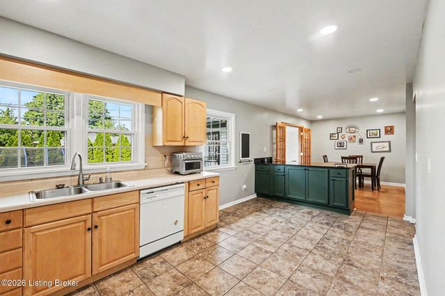 1511 Woodluck Ave, Louisville, KY 40205