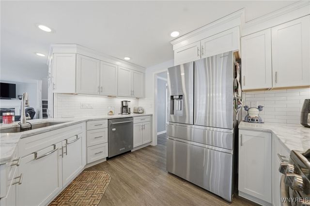 9 Kelly Ann Drive, Lancaster, NY 14086