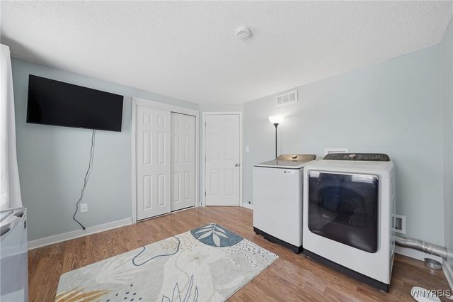 9 Kelly Ann Drive, Lancaster, NY 14086