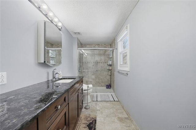 9 Kelly Ann Drive, Lancaster, NY 14086