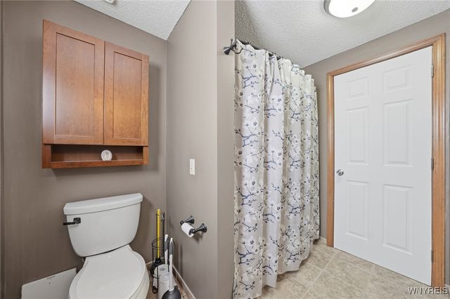 9 Kelly Ann Drive, Lancaster, NY 14086