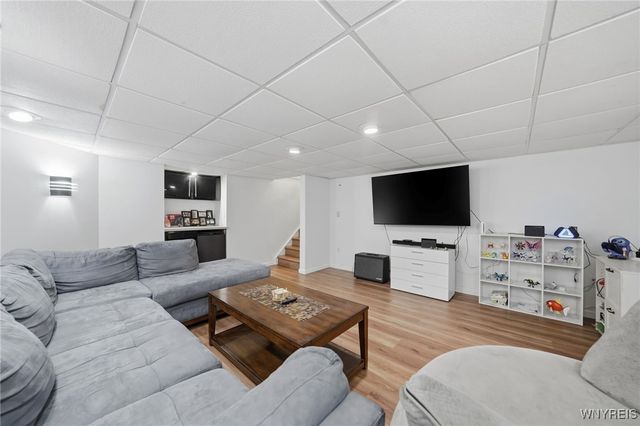 9 Kelly Ann Drive, Lancaster, NY 14086