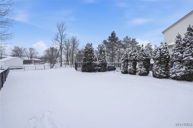 9 Kelly Ann Drive, Lancaster, NY 14086