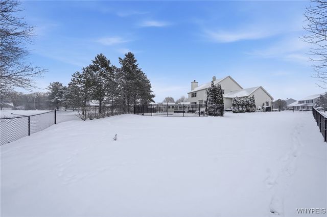 9 Kelly Ann Drive, Lancaster, NY 14086