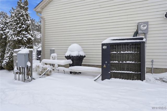 9 Kelly Ann Drive, Lancaster, NY 14086