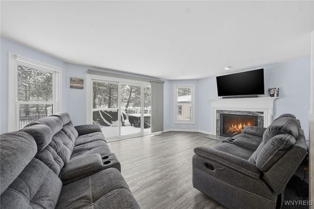 9 Kelly Ann Drive, Lancaster, NY 14086