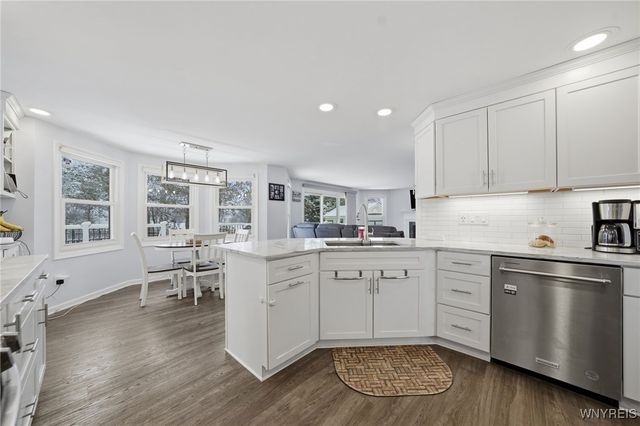 9 Kelly Ann Drive, Lancaster, NY 14086