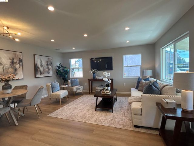 887 Linnea Ave, Ashland, CA 94580