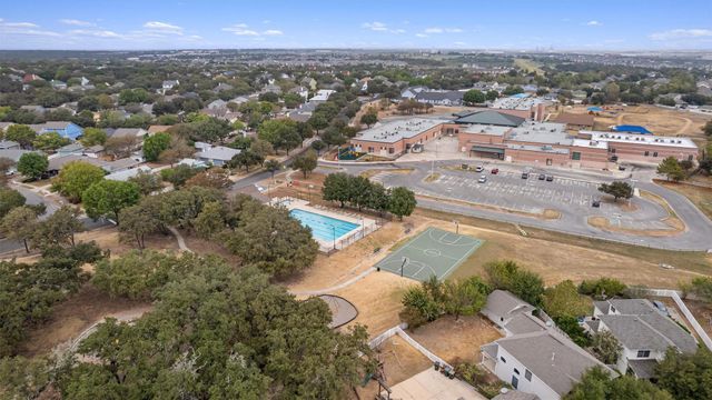 744 Fairway, Kyle, TX 78640