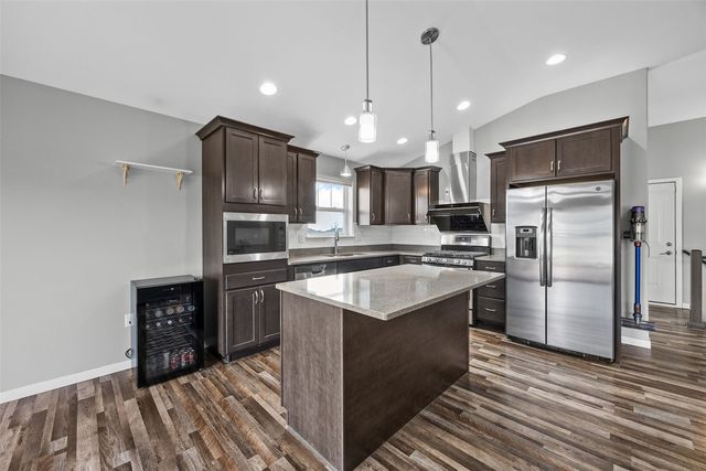 765 Hanks Drive, Iowa City, IA 52240