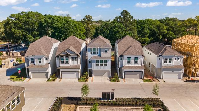 8906 Knoll Leaf Street, Houston, TX 77080