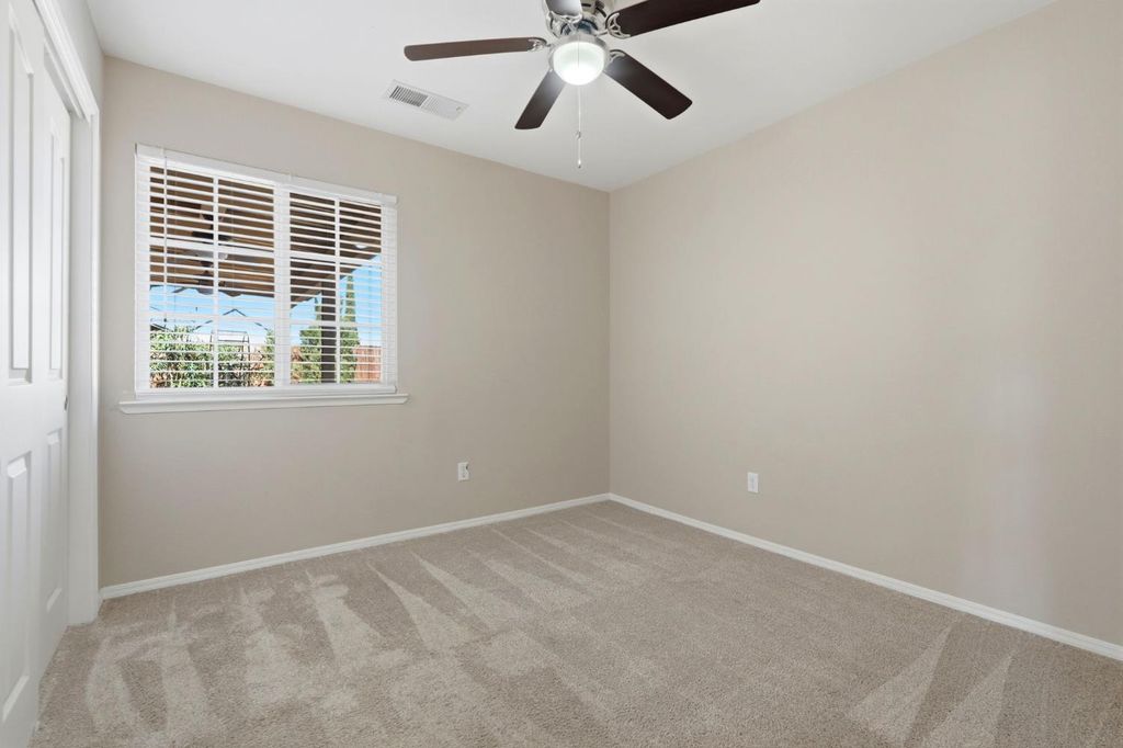 Image 30 of property listing at 702 Montecito Court, Lemoore, CA 93245