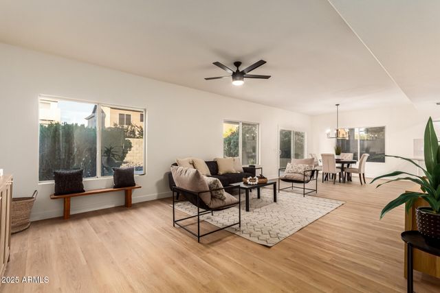 7326 W ALEXANDRIA Way, Peoria, AZ 85381