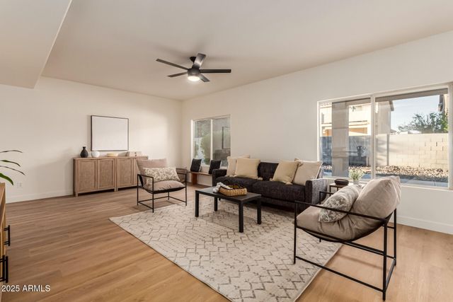 7326 W ALEXANDRIA Way, Peoria, AZ 85381