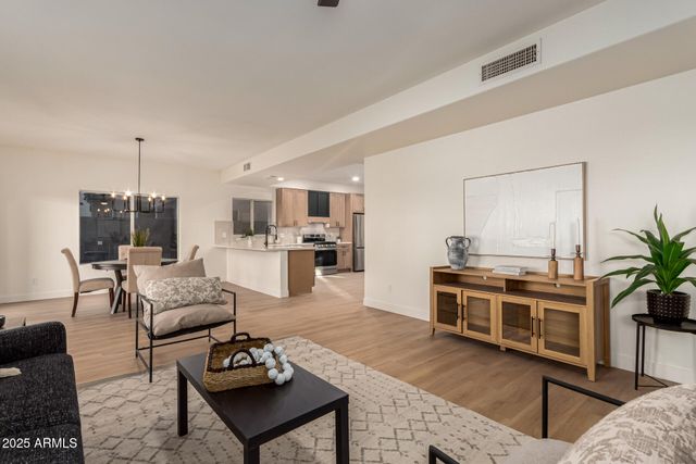 7326 W ALEXANDRIA Way, Peoria, AZ 85381