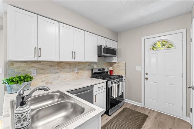218 Kipling Way, Riverdale, GA 30274