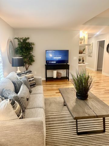 1059 S Cross Bridges Rd, Mount Pleasant, TN 38474