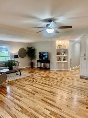 1059 S Cross Bridges Rd, Mount Pleasant, TN 38474