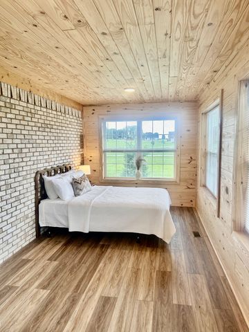 1059 S Cross Bridges Rd, Mount Pleasant, TN 38474