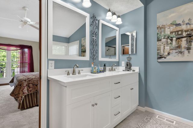 7339 Tullymore Drive, Dublin, OH 43016