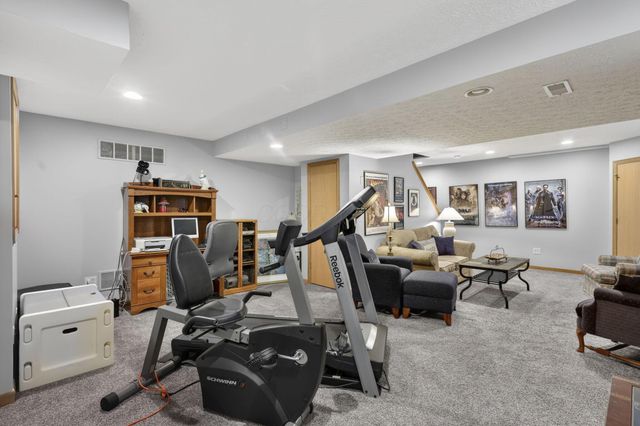 7339 Tullymore Drive, Dublin, OH 43016