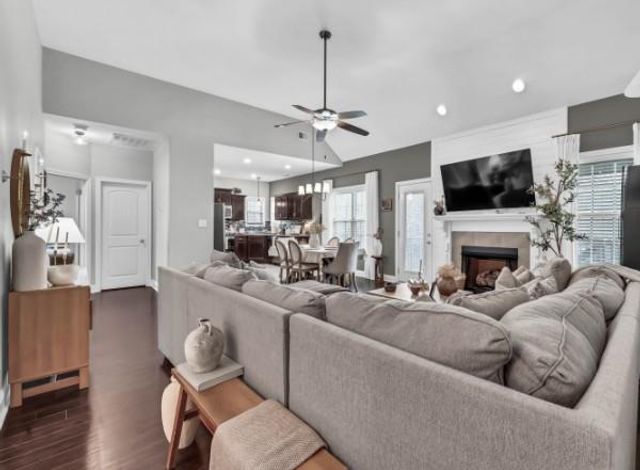 259 Azalea Dr, Oak Grove, KY 42262