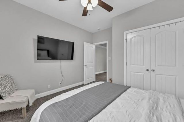 259 Azalea Dr, Oak Grove, KY 42262