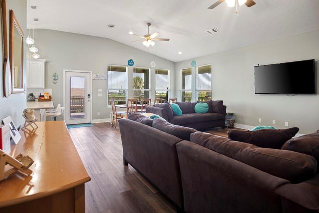 933 Magnolia Lane, Bolivar Peninsula, TX 77650