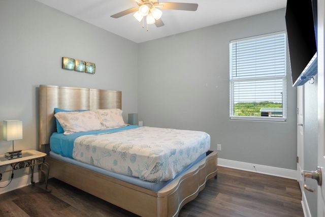 933 Magnolia Lane, Bolivar Peninsula, TX 77650