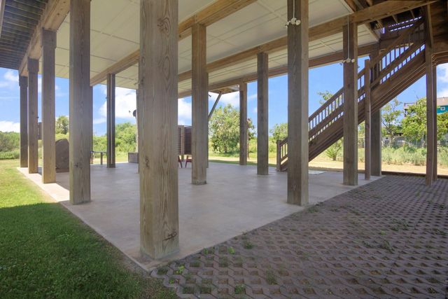 933 Magnolia Lane, Bolivar Peninsula, TX 77650