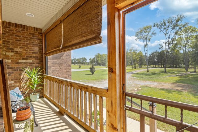 2264 Blackwell Rd, Chapel Hill, TN 37034