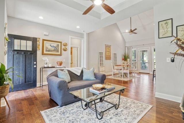 2264 Blackwell Rd, Chapel Hill, TN 37034