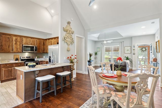 2264 Blackwell Rd, Chapel Hill, TN 37034