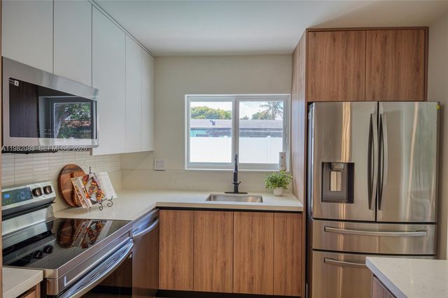 1524 NE 31st Ct, Pompano Beach, FL 33064