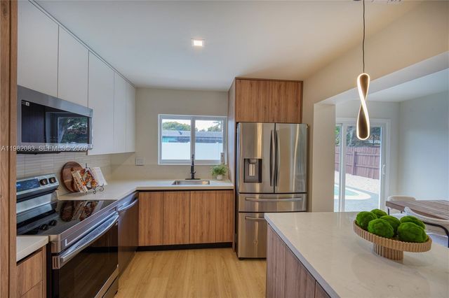 1524 NE 31st Ct, Pompano Beach, FL 33064