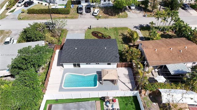 1524 NE 31st Ct, Pompano Beach, FL 33064