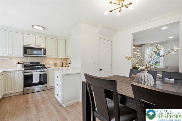 408 Maple Road, Hellertown Boro, PA 18055