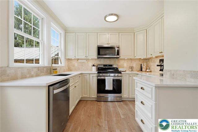 408 Maple Road, Hellertown Boro, PA 18055