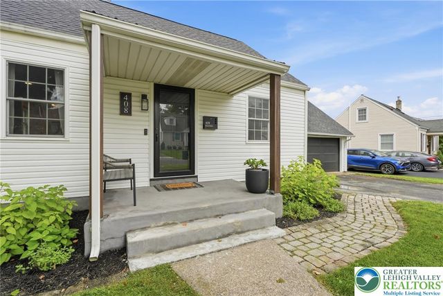 408 Maple Road, Hellertown Boro, PA 18055