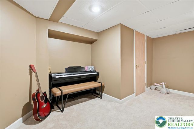 408 Maple Road, Hellertown Boro, PA 18055