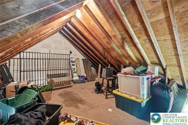 408 Maple Road, Hellertown Boro, PA 18055