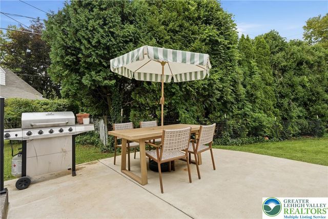 408 Maple Road, Hellertown Boro, PA 18055