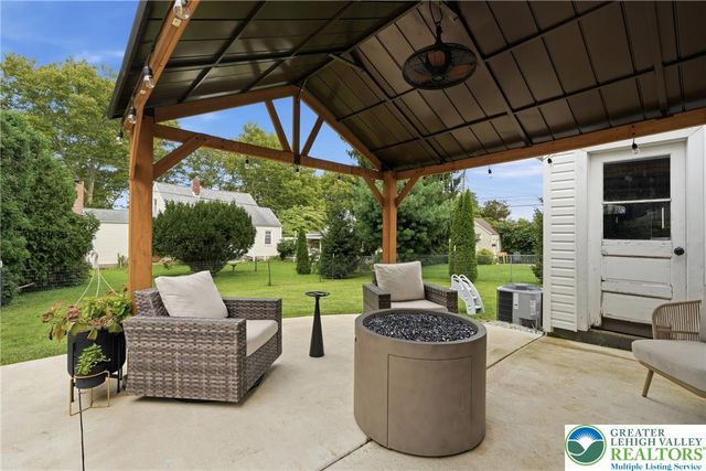 408 Maple Road, Hellertown Boro, PA 18055