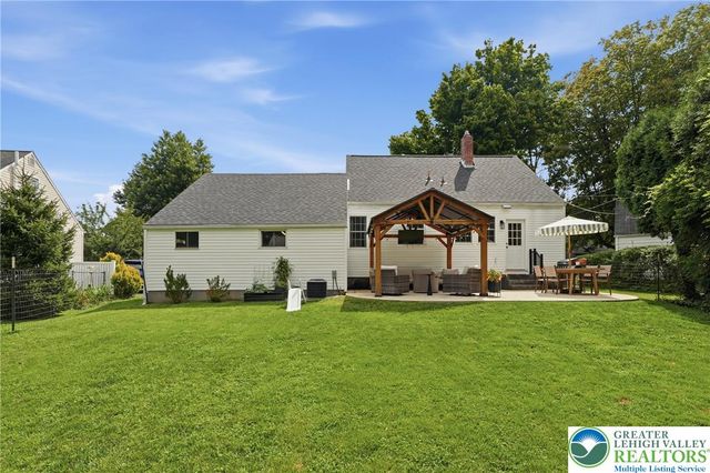 408 Maple Road, Hellertown Boro, PA 18055